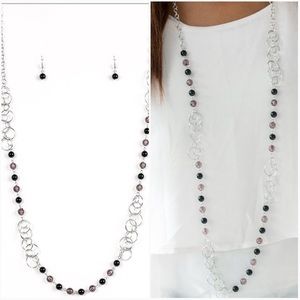 Paparazzi ‘Dreamy Discovery’ Black Necklace